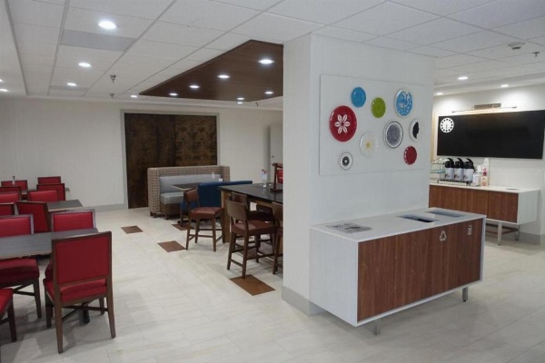 Holiday Inn Express & Suites Brentwood image 16